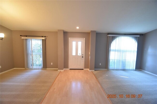2712 Falling Leaves Dr in Valrico, FL - Building Photo - Building Photo