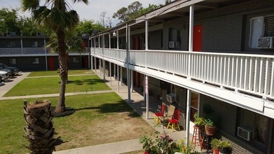 Hidden Pines in Houston, TX - Building Photo - Building Photo