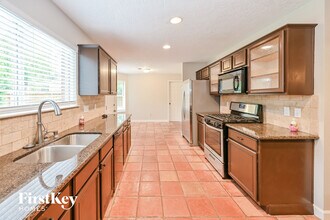 1402 Green Tree Dr in Tomball, TX - Building Photo - Building Photo