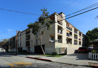 Hampton Court Apartments in Santa Ana, CA - Building Photo - Building Photo