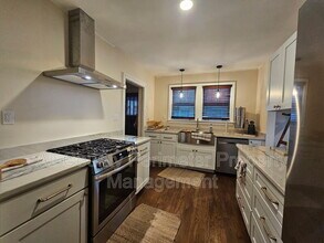 245 Lindbergh Drive NE in Atlanta, GA - Building Photo - Building Photo