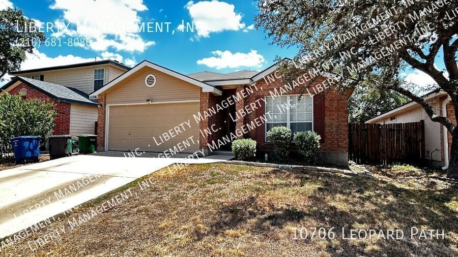 10706 Leopard Path in San Antonio, TX - Building Photo