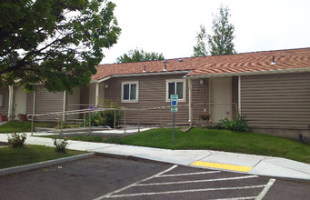 Windwood Apartments in Jerome, ID - Building Photo - Building Photo