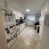 36 Bryon Rd, Unit 1 in Boston College, MA - Building Photo