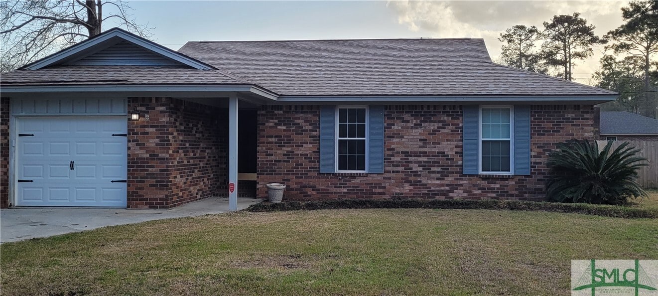 8 Wyckfield Ct in Savannah, GA - Building Photo