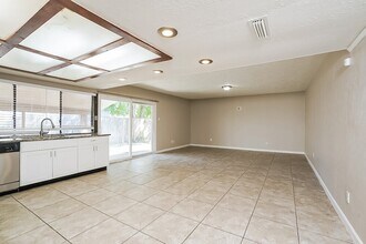 14606 Leacrest Dr in Houston, TX - Foto de edificio - Building Photo