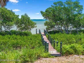 6725 S Tropical Trail in Merritt Island, FL - Building Photo - Building Photo