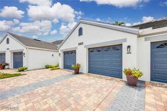 5963 Sand Wedge Ln in Naples, FL - Building Photo - Building Photo