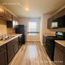 1025 Church St in Beaumont, TX - Foto de edificio - Building Photo