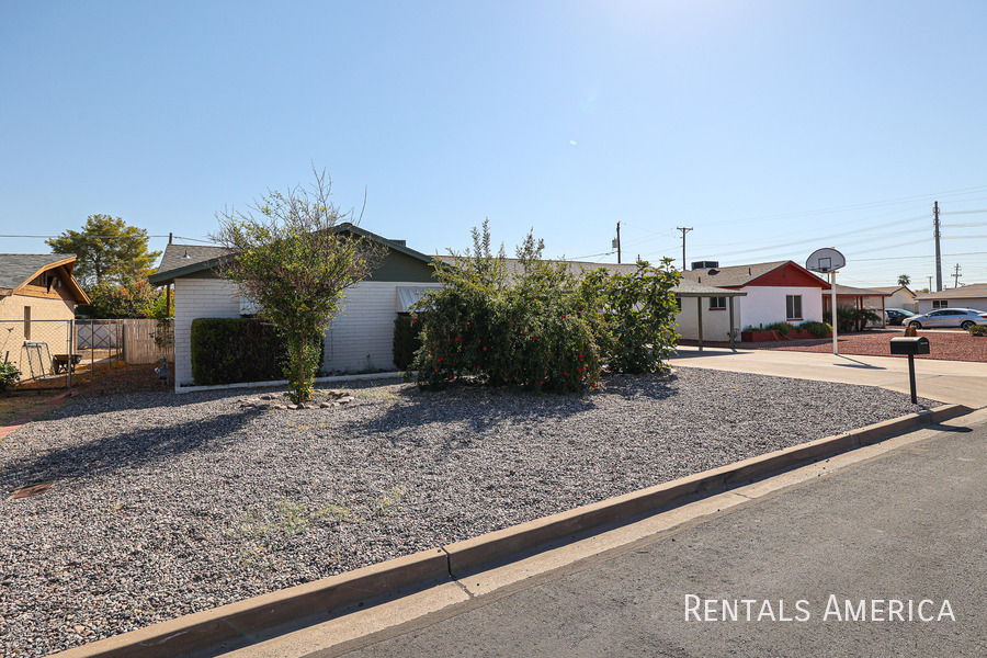 443 N Cholla in Mesa, AZ - Foto de edificio