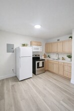 3162-3170 SW | Coral Way / Shenandoah (Closest bucket: Coral Gables) in Miami, FL - Building Photo - Interior Photo