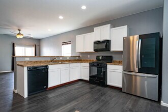 575 Solano Dr in Lochbuie, CO - Building Photo - Building Photo