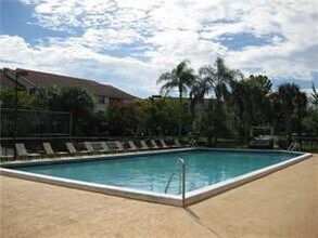 10101 W Sunrise Blvd in Plantation, FL - Building Photo - Building Photo