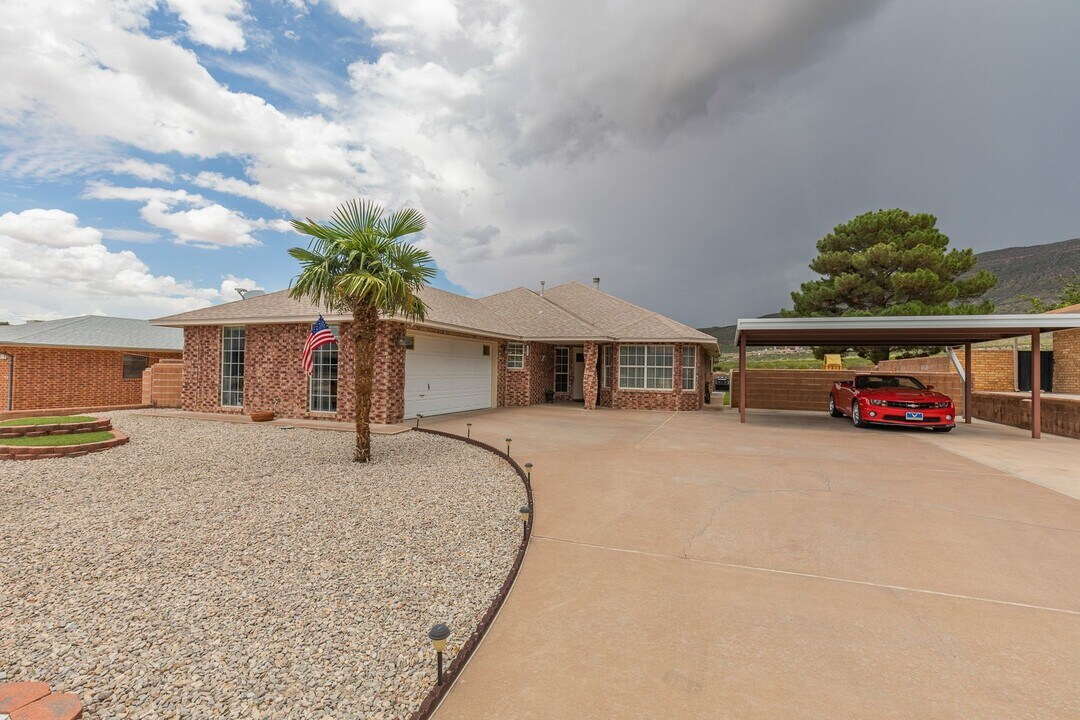 3019 El Dorado in Alamogordo, NM - Building Photo
