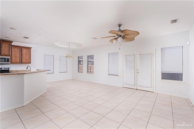 1426 Bianca St in Edinburg, TX - Building Photo - Building Photo