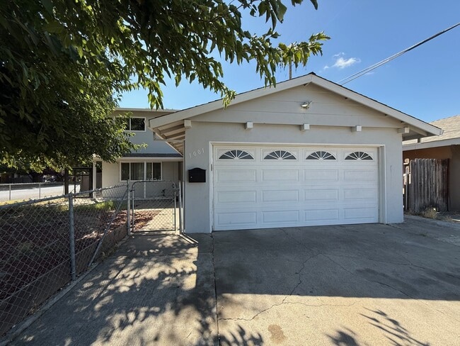 1001 Pierce St in West Sacramento, CA - Building Photo - Building Photo