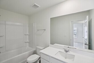 2530 Coventry St SW in Atlanta, GA - Foto de edificio - Building Photo