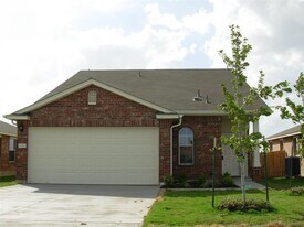 13516 Lyndon B Johnson St in Manor, TX - Building Photo