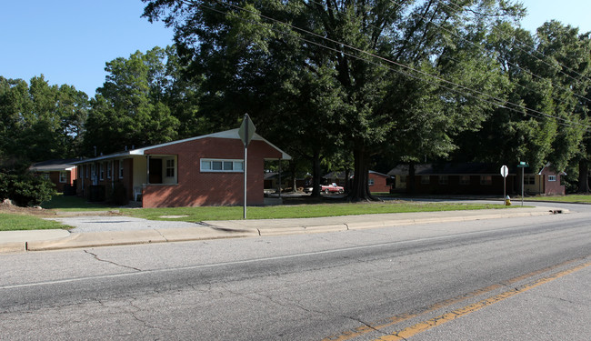 2-11 Rosewood Ct in Wendell, NC - Building Photo - Building Photo