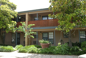 Bear Creek Apartments in Lubbock, TX - Building Photo - Building Photo