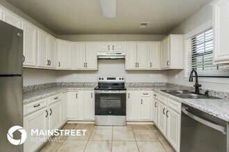 4461 Green Creek in Memphis, TN - Foto de edificio - Building Photo