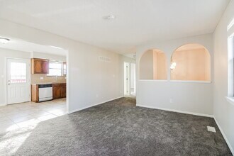 101 E Pacific Dr in Belton, MO - Building Photo - Building Photo