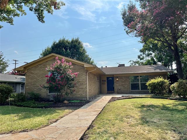 property at 7511 La Avenida Dr