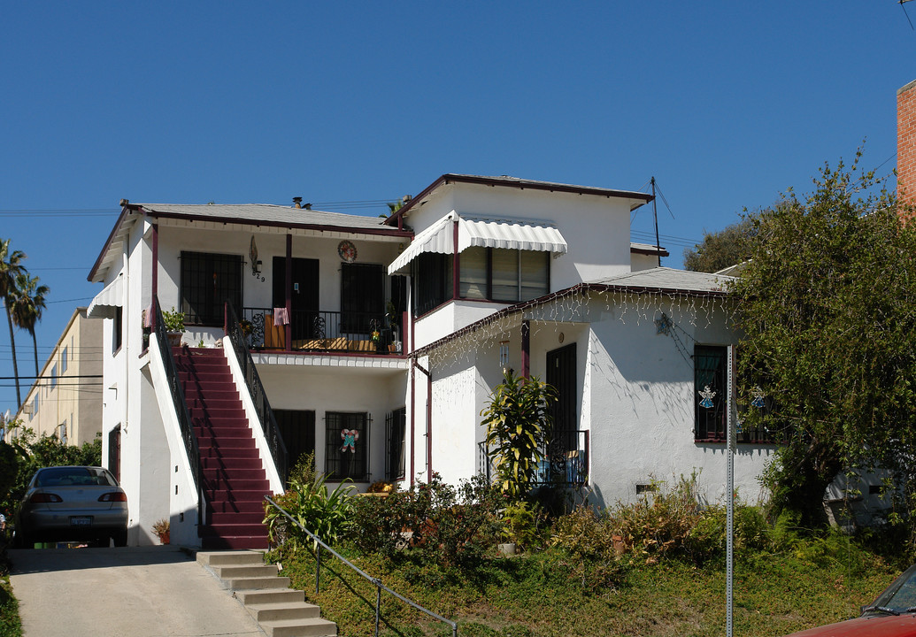 827 N Alexandria Ave in Los Angeles, CA - Building Photo