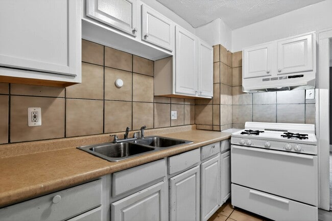 16171 Cheyenne St in Detroit, MI - Building Photo - Building Photo