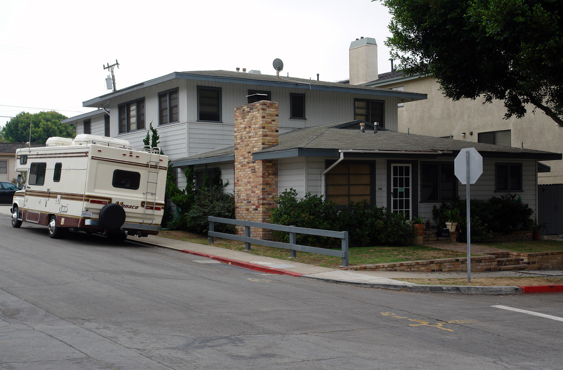 144 Whiting St in El Segundo, CA - Building Photo