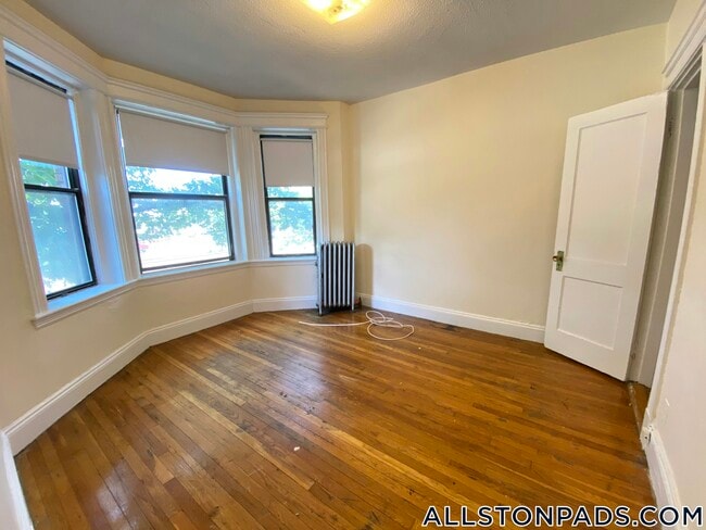 1156 Commonwealth Ave in Boston, MA - Building Photo - Building Photo