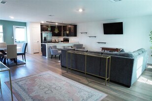 13804 Knights Br Dr in Elgin, TX - Building Photo