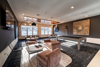 South Bank at Quarry Trails in Columbus, OH - Foto de edificio - Building Photo