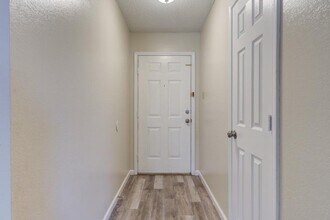 3401 101st St in Lubbock, TX - Building Photo - Building Photo