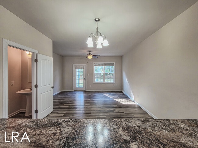 127 Beacon Woods Drive in Holly Ridge, NC - Foto de edificio - Building Photo