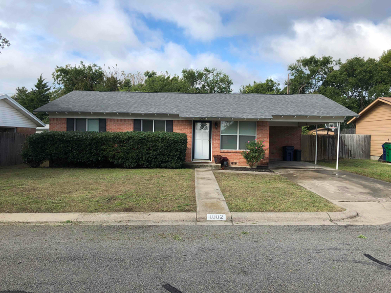 1002 S Stratton St in Decatur, TX - Building Photo