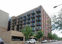 Vanguard Lofts in Chicago, IL - Building Photo - Building Photo