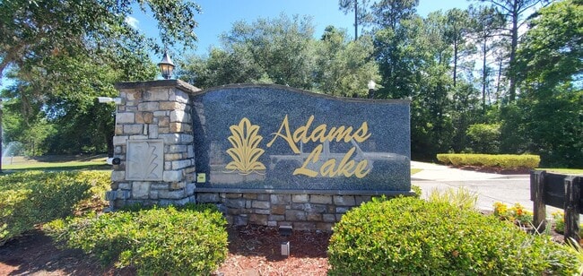 2403 Brian Lakes Dr N in Jacksonville, FL - Building Photo - Building Photo