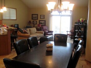 420 Breckenridge Rd in Verona, WI - Foto de edificio - Building Photo