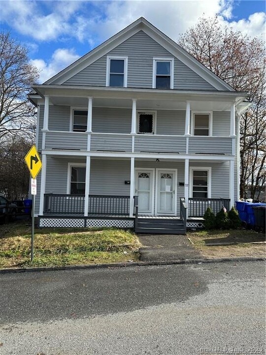 20 Clinton St in Torrington, CT - Building Photo