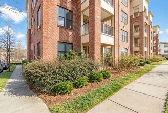 700 Finsbury St in Durham, NC - Building Photo - Building Photo