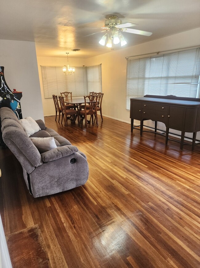 2119 Wingland Dr in Bakersfield, CA - Building Photo - Building Photo