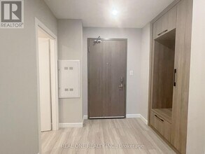 20 George St in Hamilton, ON - Building Photo - Building Photo