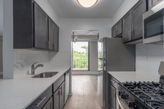 Courtside Square Apartments in King of Prussia, PA - Foto de edificio - Interior Photo