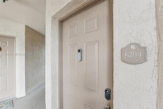 2926 S University Dr in Davie, FL - Building Photo - Building Photo