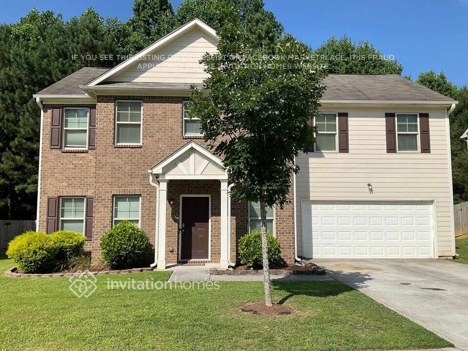 1816 Logan Ridge Cir in Loganville, GA - Building Photo