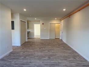 327 Pine St in Pawtucket, RI - Foto de edificio - Building Photo