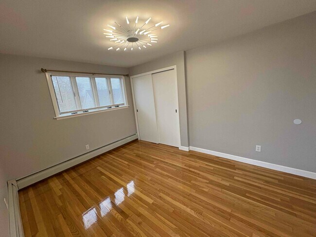 10 Rockland St in Newton, MA - Building Photo - Building Photo