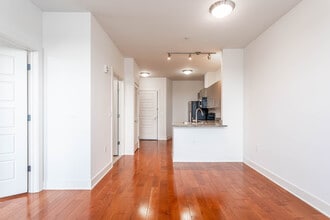 Meridia Lafayette Village in Rahway, NJ - Foto de edificio - Interior Photo