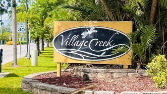 2915 Winkler Ave in Ft. Myers, FL - Building Photo